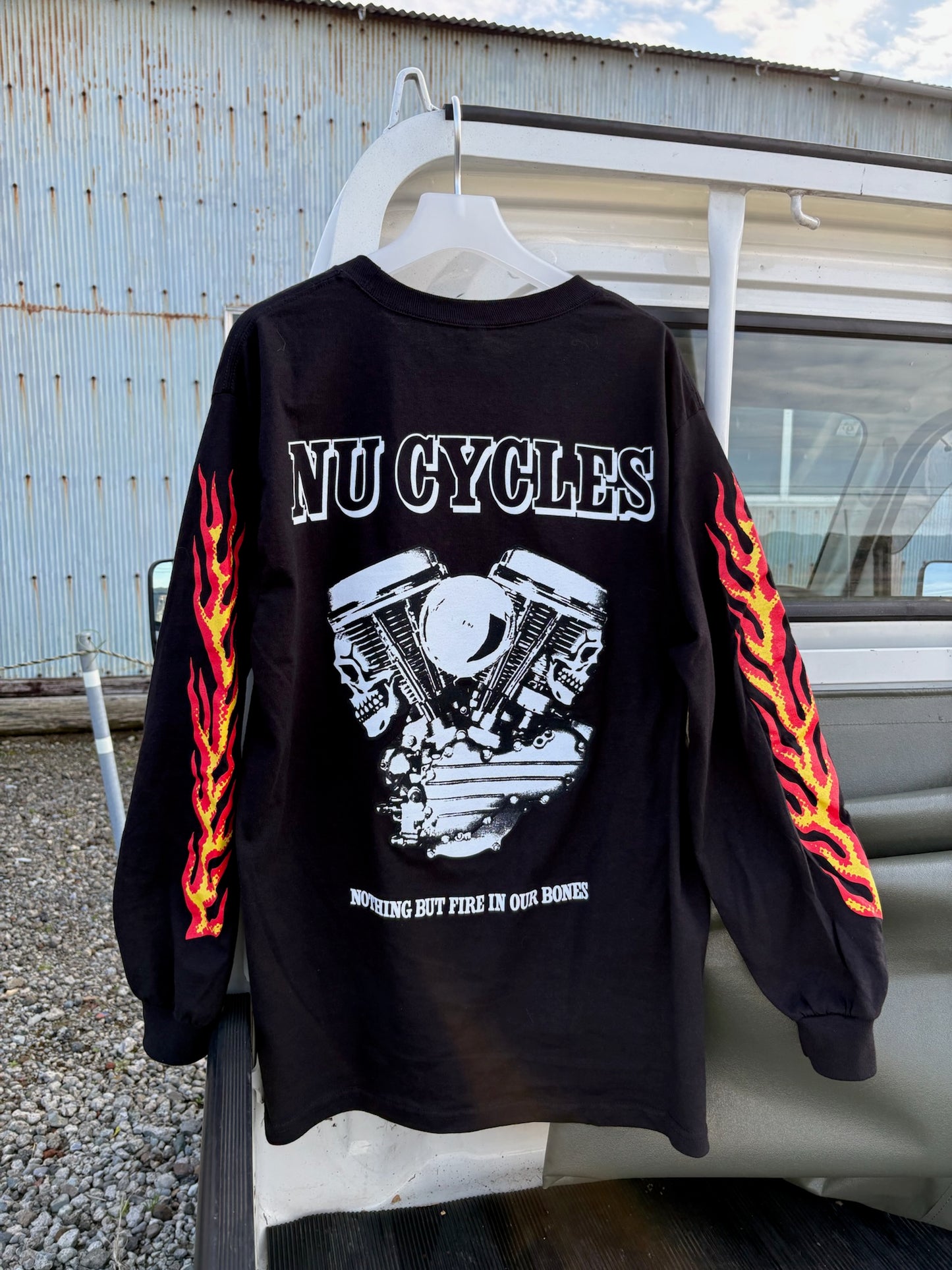 NU CYCLES FIRE IN BONES 長袖ショップTシャツ